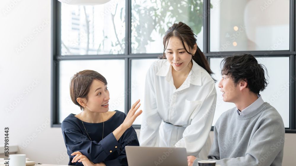 学校教育の課題に挑むNPOに、複業（副業）デザイナーが教材リデザイン